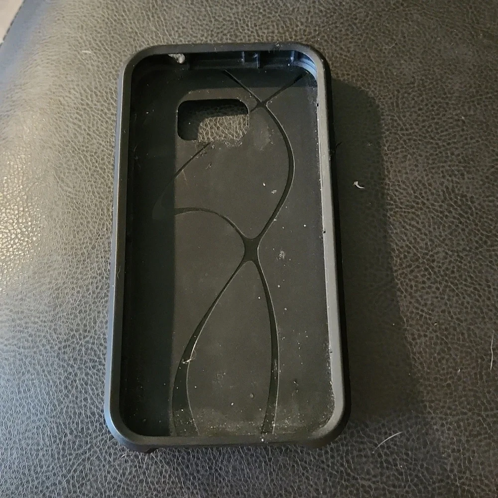 Phone case - Picture 1 of 2